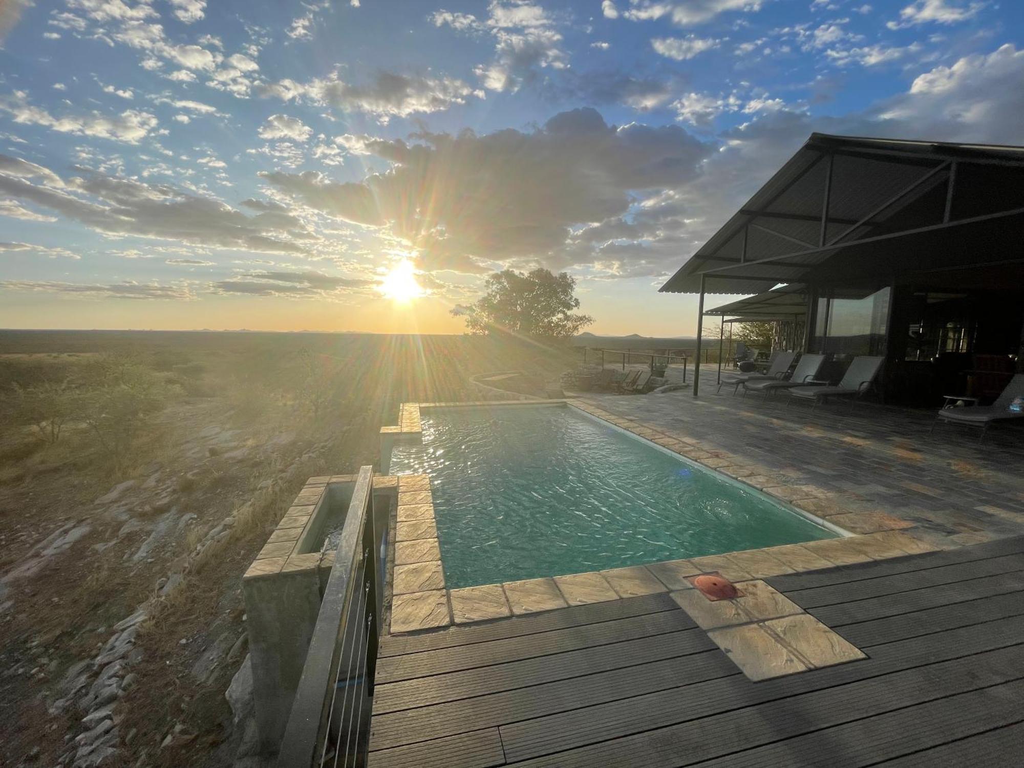 Aloegrove Safari Lodge Otjiwarongo Ngoại thất bức ảnh